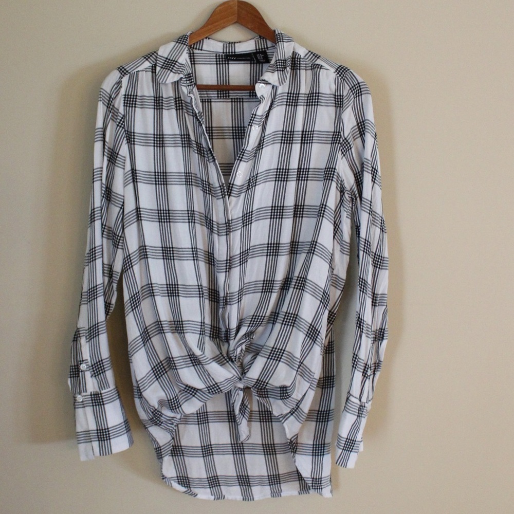 Jones New York Black &White Long Sleeve Button Up Shirt
